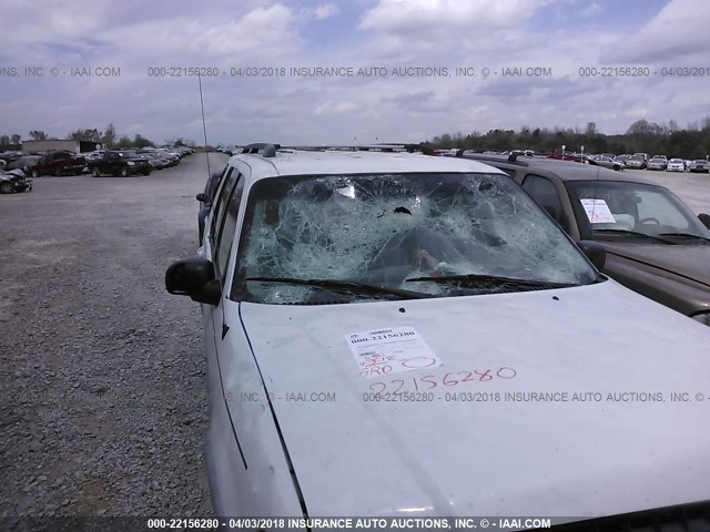 1FMZU63E52ZA98362 - 2002 FORD EXPLORER XLT WHITE photo 6