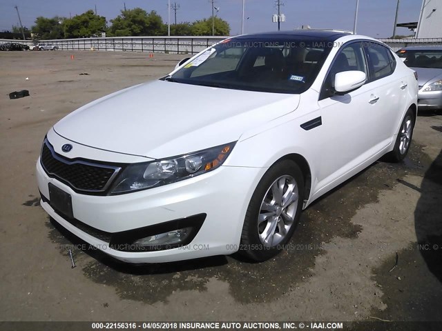 5XXGN4A68CG014807 - 2012 KIA OPTIMA EX WHITE photo 2