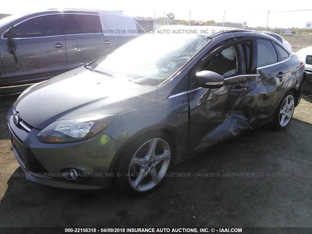 1FAHP3J25CL278496 - 2012 FORD FOCUS TITANIUM GRAY photo 2