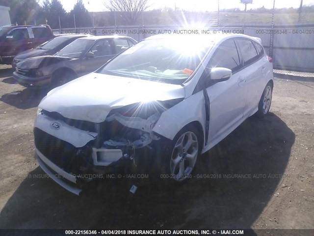 1FADP3L97EL212429 - 2014 FORD FOCUS ST WHITE photo 2