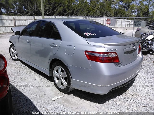 4T1BE46K27U585625 - 2007 TOYOTA CAMRY NEW GENERAT CE/LE/XLE/SE SILVER photo 3
