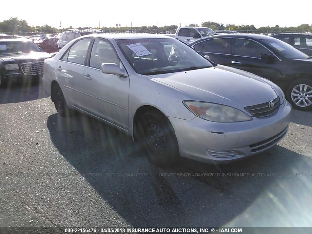 4T1BE30K42U574606 - 2002 TOYOTA CAMRY LE/XLE/SE 银色 照片 1