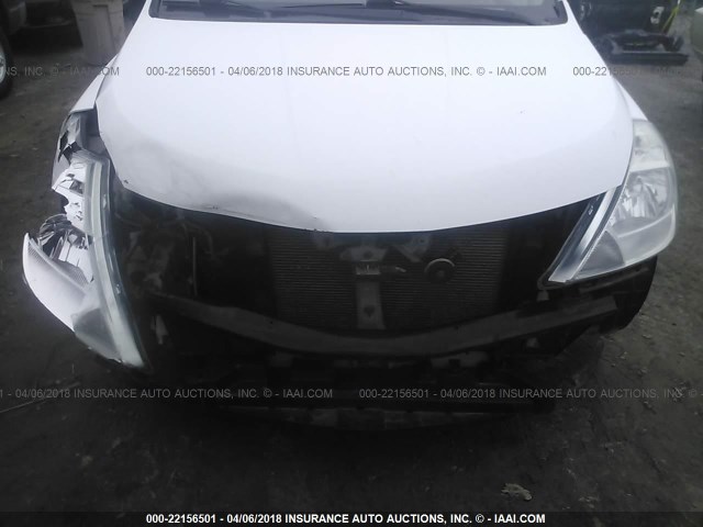 3N1CC11E89L433671 - 2009 NISSAN VERSA S/SL WHITE photo 6