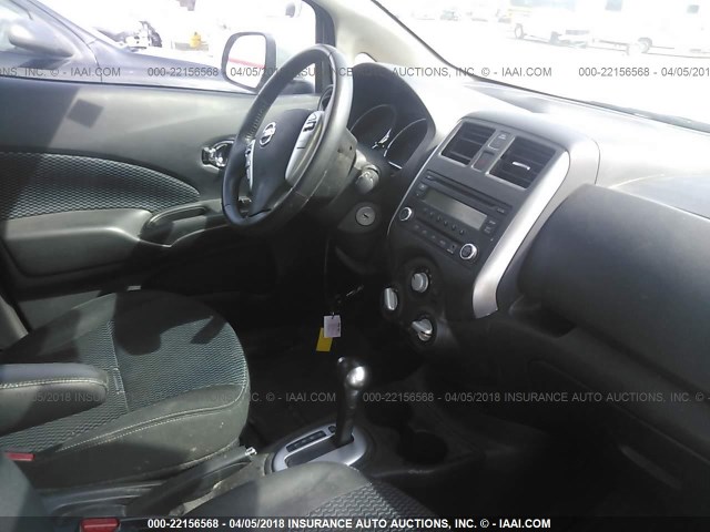3N1CE2CP9EL389964 - 2014 NISSAN VERSA NOTE S/S PLUS/SV/SL GRAY photo 5