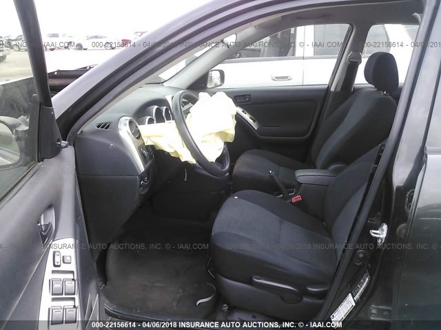 2T1KR32E26C619450 - 2006 TOYOTA COROLLA MATRIX XR BLACK photo 5