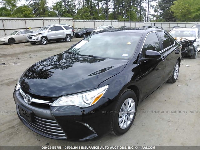 4T4BF1FK7GR517418 - 2016 TOYOTA CAMRY LE/XLE/SE/XSE შავი ფოტო 2