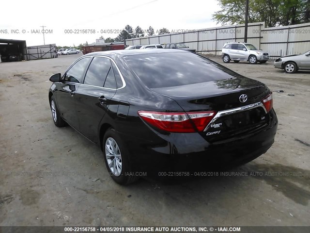 4T4BF1FK7GR517418 - 2016 TOYOTA CAMRY LE/XLE/SE/XSE შავი ფოტო 3