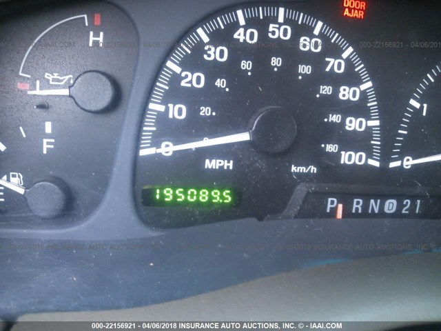 5LMFU28AXYLJ34900 - 2000 LINCOLN NAVIGATOR თაფლისფერი ფოტო 7