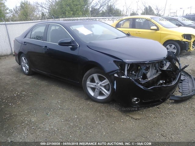 4T1BF1FK2EU348156 - 2014 TOYOTA CAMRY L/SE/LE/XLE Navy photo 1