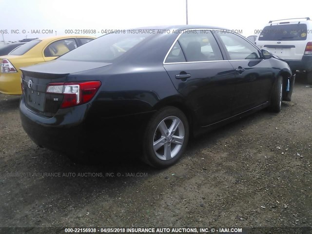 4T1BF1FK2EU348156 - 2014 TOYOTA CAMRY L/SE/LE/XLE Navy photo 4