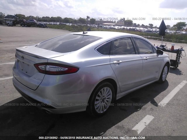 3FA6P0SUXER133688 - 2014 FORD FUSION TITANIUM PHEV SILVER photo 4