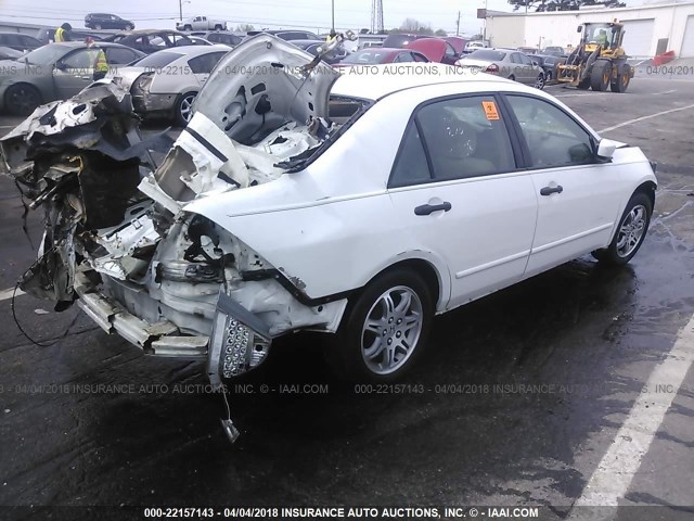 1HGCM56156A134702 - 2006 HONDA ACCORD VALUE WHITE photo 4