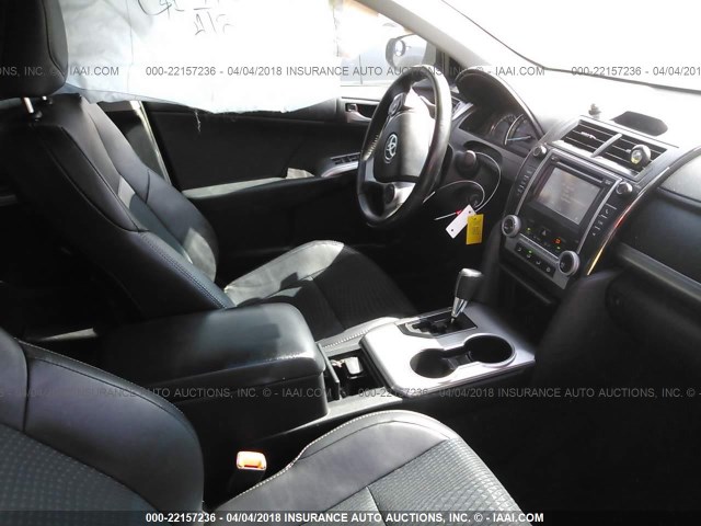 4T1BF1FK8CU122443 - 2012 TOYOTA CAMRY SE/LE/XLE BLACK photo 5