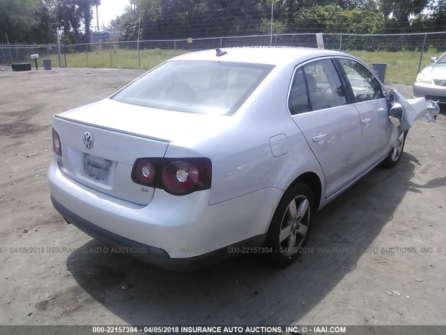 3VWRM71K08M016130 - 2008 VOLKSWAGEN JETTA SE/SEL SILVER photo 4