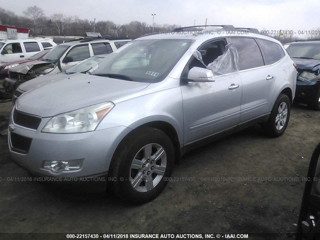 1GNLVFED0AJ223350 - 2010 CHEVROLET TRAVERSE LT SILVER photo 2