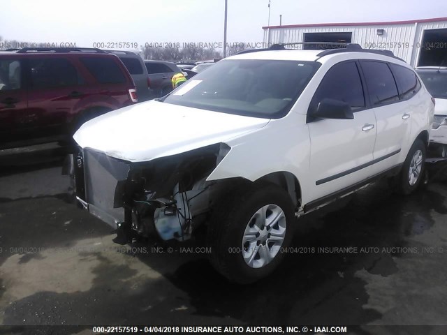 1GNKVEED7CJ407242 - 2012 CHEVROLET TRAVERSE LS WHITE photo 2