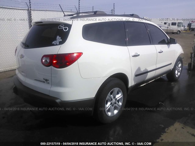 1GNKVEED7CJ407242 - 2012 CHEVROLET TRAVERSE LS WHITE photo 4