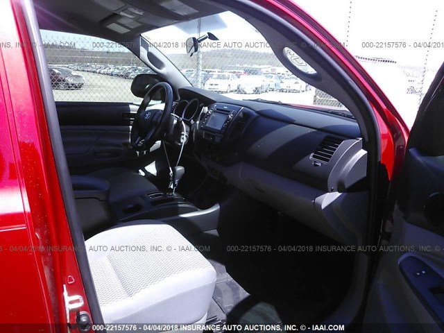 5TFJX4GN3DX017560 - 2013 TOYOTA TACOMA DOUBLE CAB წითელი ფოტო 5