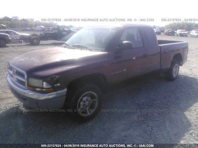 1B7GL22X3YS776943 - 2000 DODGE DAKOTA MAROON photo 2