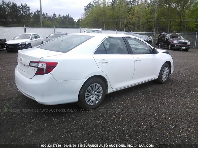 4T1BF1FKXDU215577 - 2013 TOYOTA CAMRY L/SE/LE/XLE WHITE photo 4