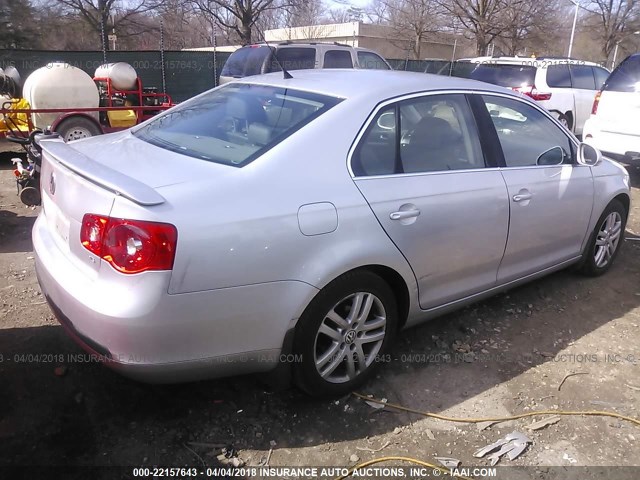 3VWEF71K77M065977 - 2007 VOLKSWAGEN JETTA WOLFSBURG 银色 照片 4