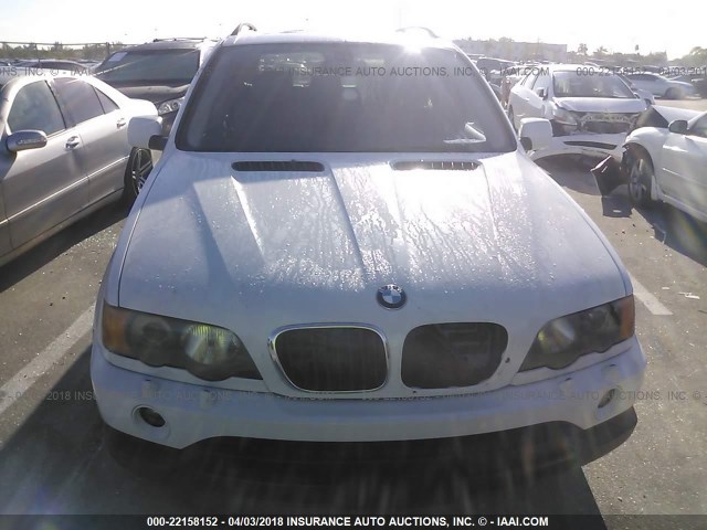 5UXFB33502LH32760 - 2002 BMW X5 4.4I WHITE photo 6