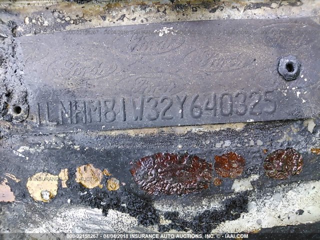 1LNHM81W32Y640325 - 2002 LINCOLN TOWN CAR EXECUTIVE Черный фото 9