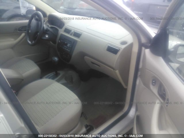 1FAFP34N67W250417 - 2007 FORD FOCUS ZX4/S/SE/SES 棕色 照片 5