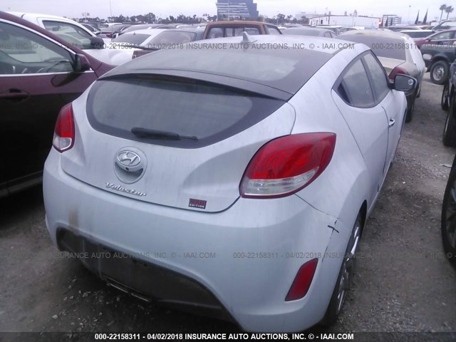 KMHTC6AD6FU223441 - 2015 HYUNDAI VELOSTER Light Blue photo 4