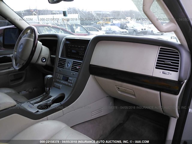 5LMEU88H64ZJ43239 - 2004 LINCOLN AVIATOR 棕色 照片 5
