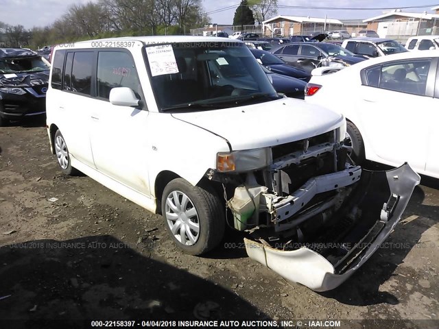 JTLKT334364090752 - 2006 TOYOTA SCION XB WHITE photo 1