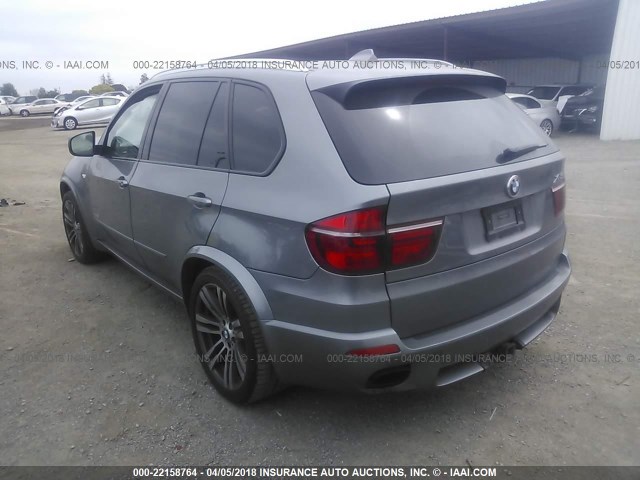 5UXZV8C57DL899019 - 2013 BMW X5 XDRIVE50I GRAY photo 3