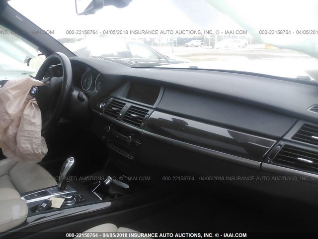 5UXZV8C57DL899019 - 2013 BMW X5 XDRIVE50I Gris foto 5