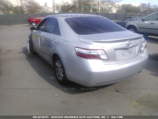 JTNBB46KX73044093 - 2007 TOYOTA CAMRY NEW GENERATION HYBRID SILVER photo 3