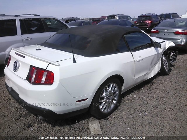 1ZVBP8EM8C5270323 - 2012 FORD MUSTANG WHITE photo 4