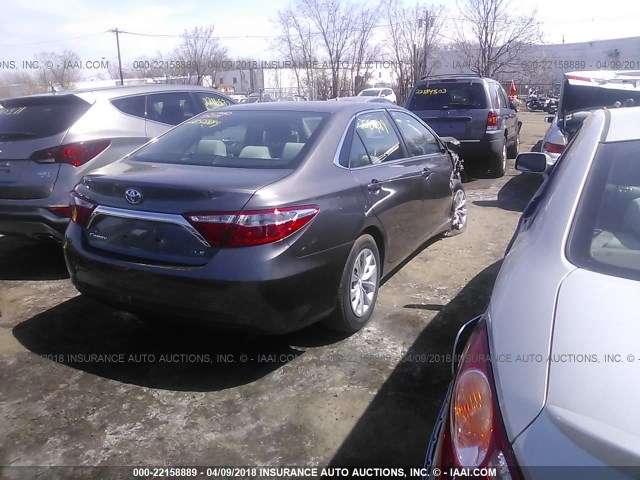 4T1BF1FKXFU880790 - 2015 TOYOTA CAMRY LE/XLE/SE/XSE Grau Foto 4