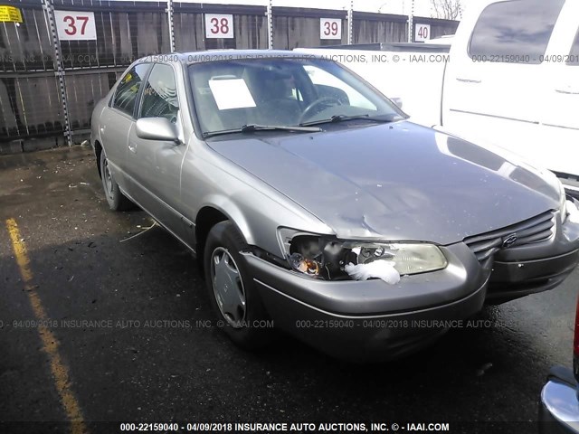 4T1BG22K7XU459944 - 1999 TOYOTA CAMRY CE/LE/XLE 银色 照片 1
