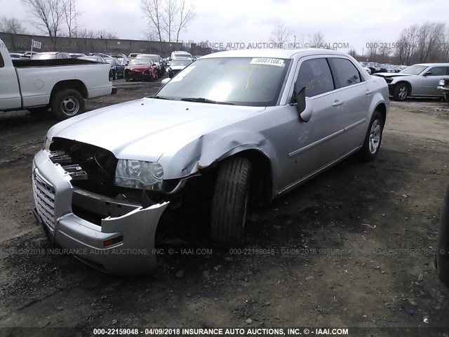 2C3LA43R17H879174 - 2007 CHRYSLER 300 SILVER photo 2