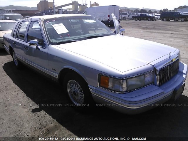 1LNLM83W6PY731331 - 1993 LINCOLN TOWN CAR CARTIER Light Blue photo 1