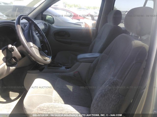 1GNDS13S632138768 - 2003 CHEVROLET TRAILBLAZER  GRAY photo 5