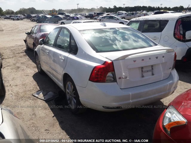 YV1382MS6A2501410 - 2010 VOLVO S40 2.4I WHITE photo 3