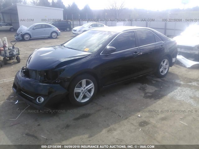 4T1BF1FK3EU334850 - 2014 TOYOTA CAMRY L/SE/LE/XLE 黑色 照片 2