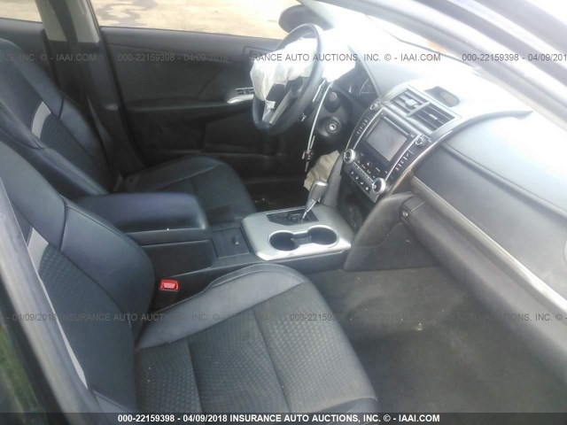 4T1BF1FK3EU334850 - 2014 TOYOTA CAMRY L/SE/LE/XLE 黑色 照片 5