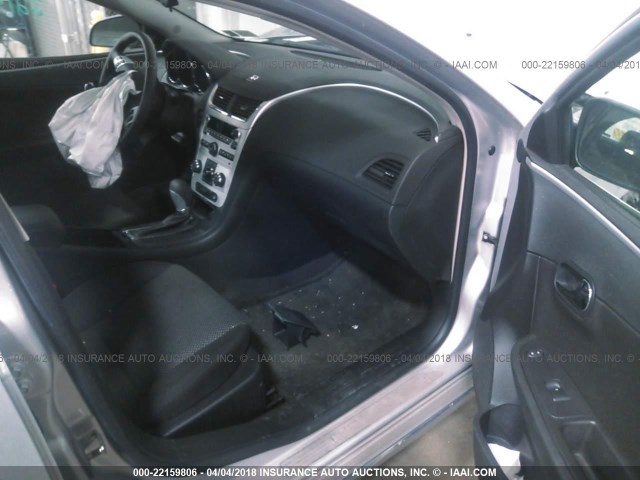 1G1ZH57B59F236845 - 2009 CHEVROLET MALIBU 1LT 银色 照片 5