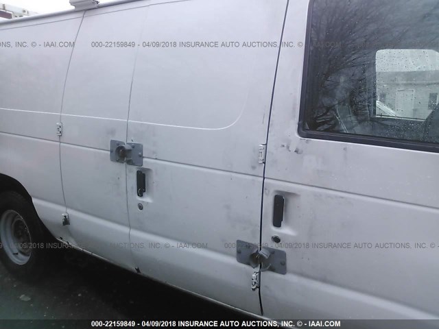 1FTNE24WX4HB33941 - 2004 FORD ECONOLINE E250 VAN WHITE photo 6