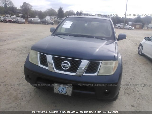 5N1AR18W46C634326 - 2006 NISSAN PATHFINDER LE/SE/XE BLUE photo 6