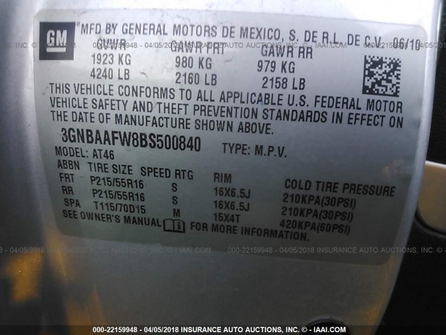 3GNBAAFW8BS500840 - 2011 CHEVROLET HHR LS SILVER photo 9