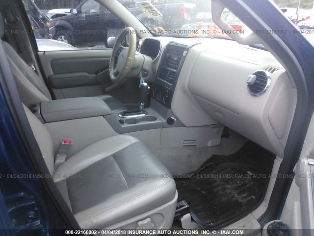 1FMEU73E06UA32518 - 2006 FORD EXPLORER XLT BLUE photo 5