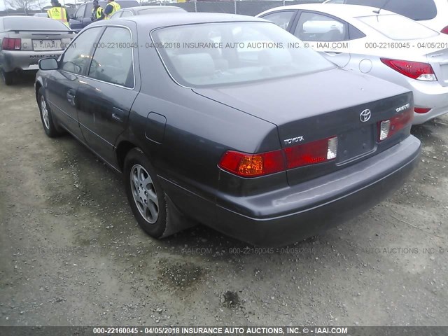 4T1BG22KX1U818792 - 2001 TOYOTA CAMRY CE/LE/XLE GRAY photo 3