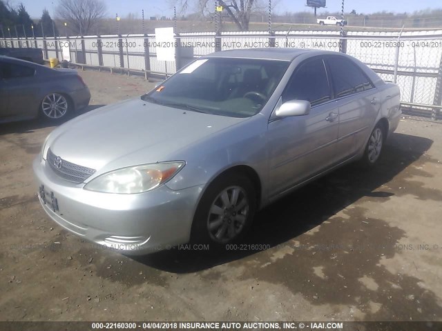 4T1BF32K62U022616 - 2002 TOYOTA CAMRY LE/XLE/SE ნაცრისფერი ფოტო 2